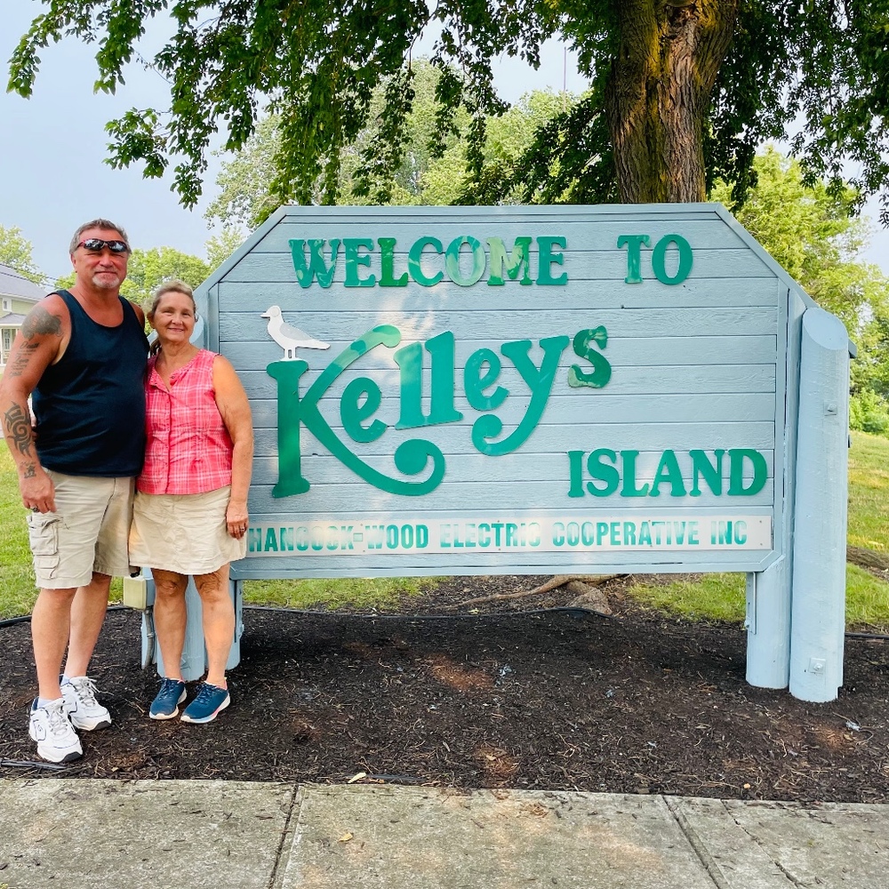 Meet your Posher, Debora